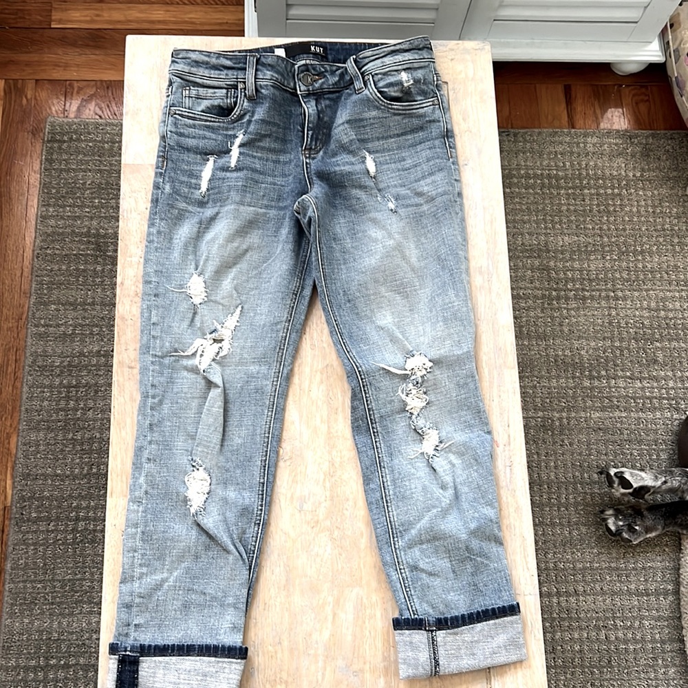 Kut from the Kloth Catherine Boyfriend Capri jeans size 6